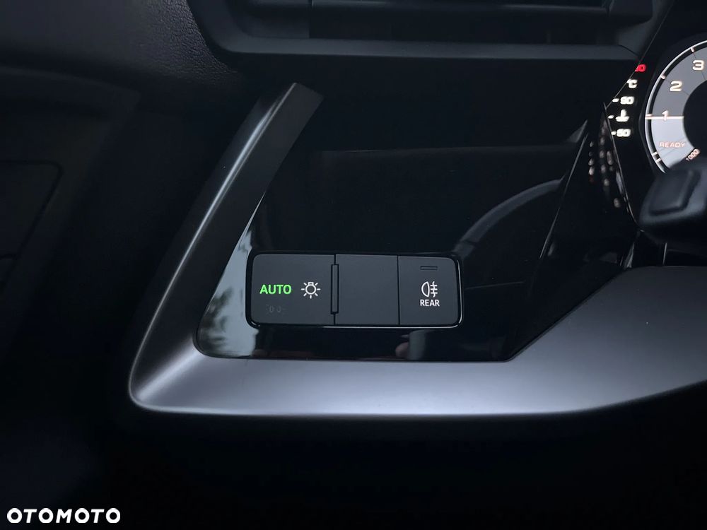 Audi A3 Sportback 35 TFSI mHEV S tronic - 17