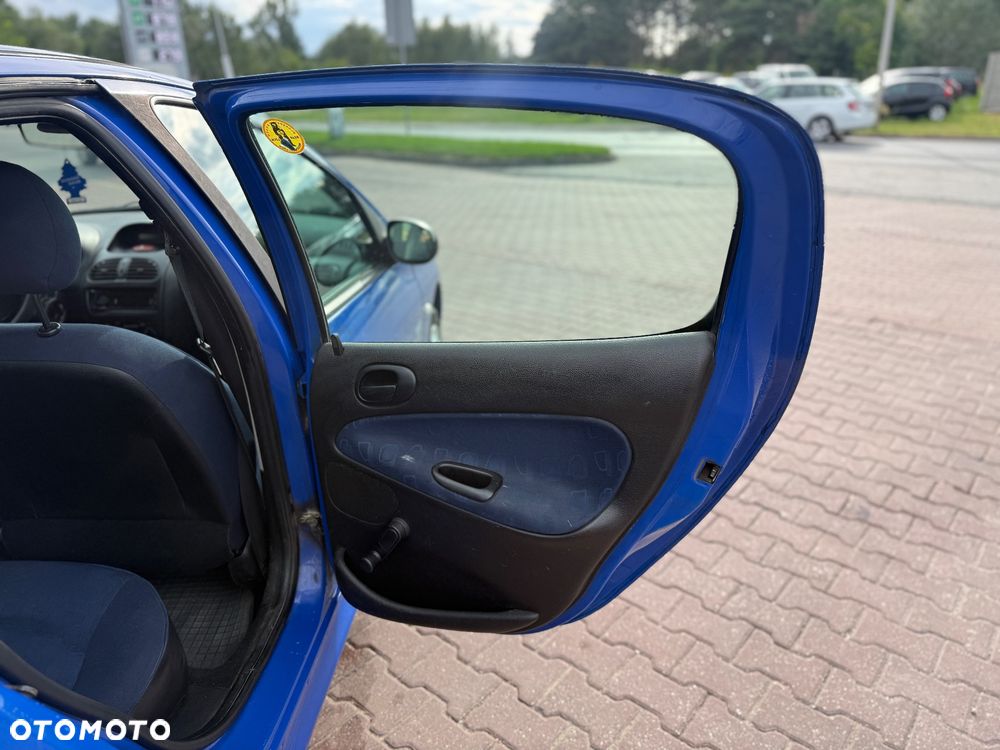 Peugeot 206 1.1 XR Presence - 18