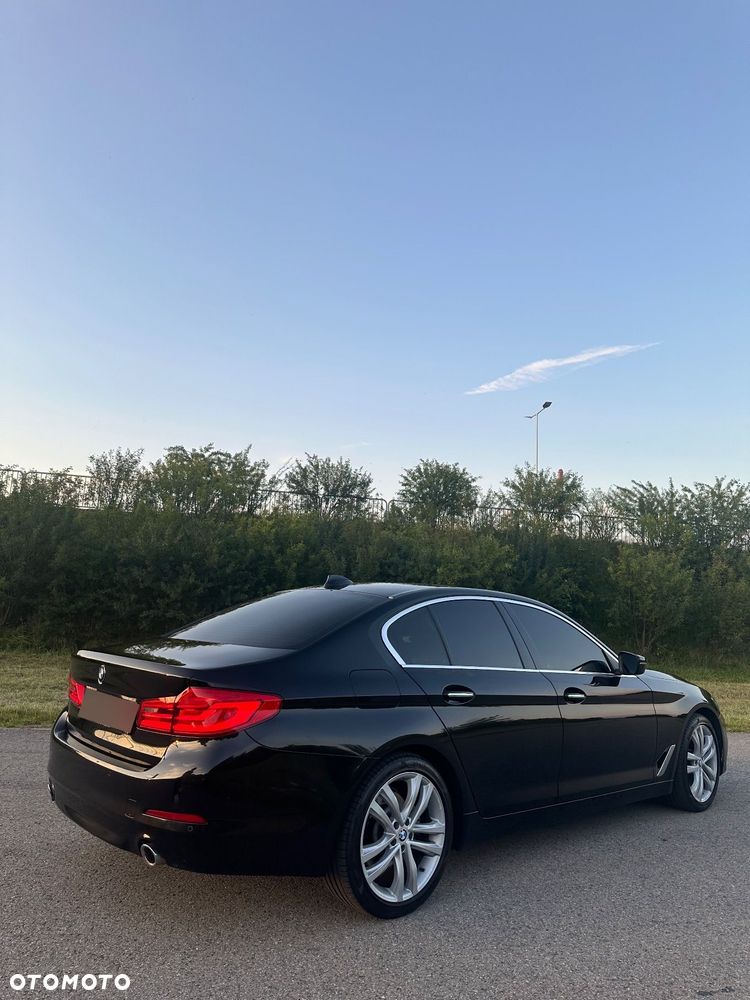 BMW Seria 5 520d Luxury Line sport - 10