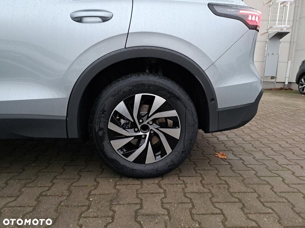 Volkswagen Tiguan - 18