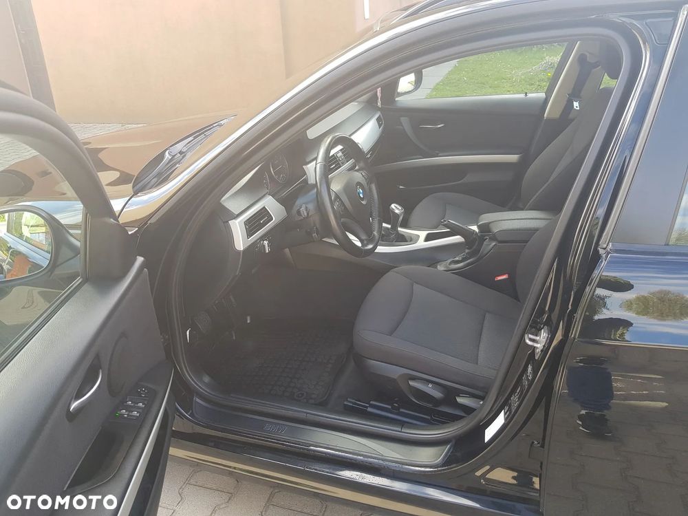 BMW Seria 3 - 12