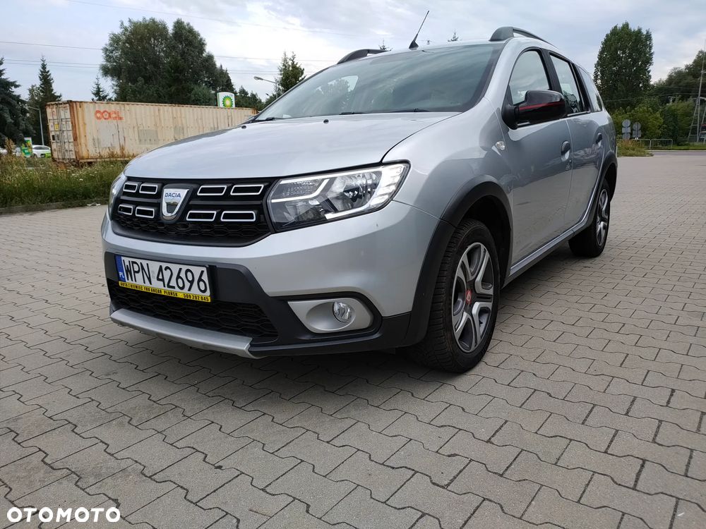 Dacia Logan TCe 90 S&S Stepway Celebration - 1