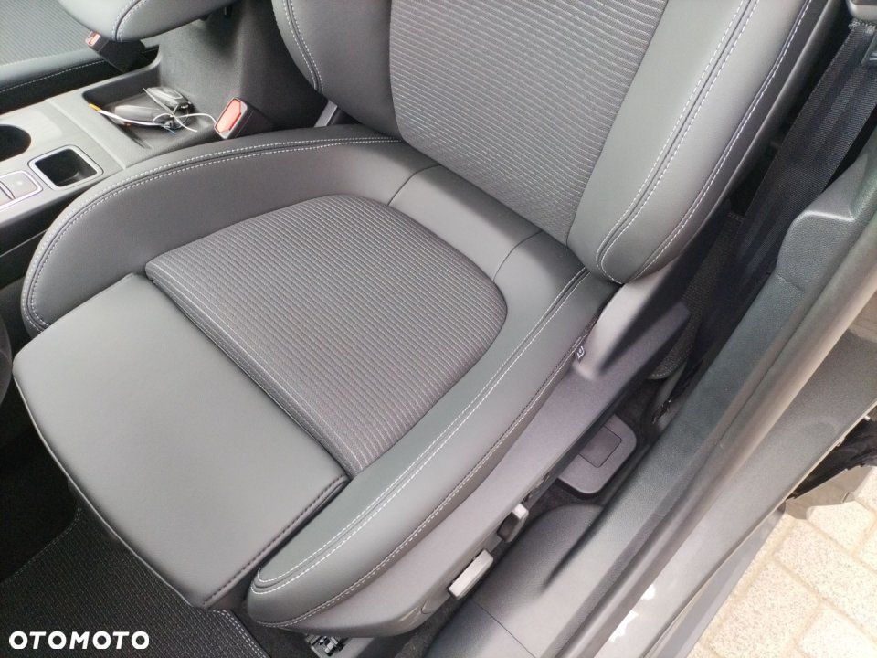 Ford Kuga - 16