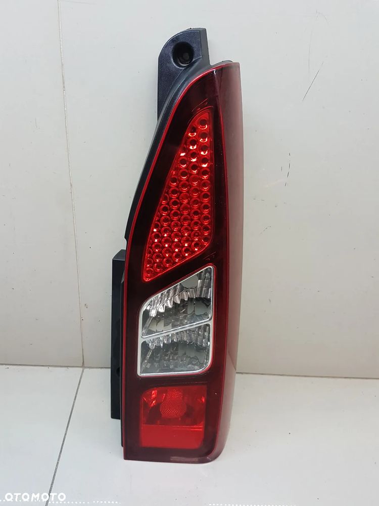 BERLINGO PARTNER 08- LAMPA TYLNA PRAWA - 1