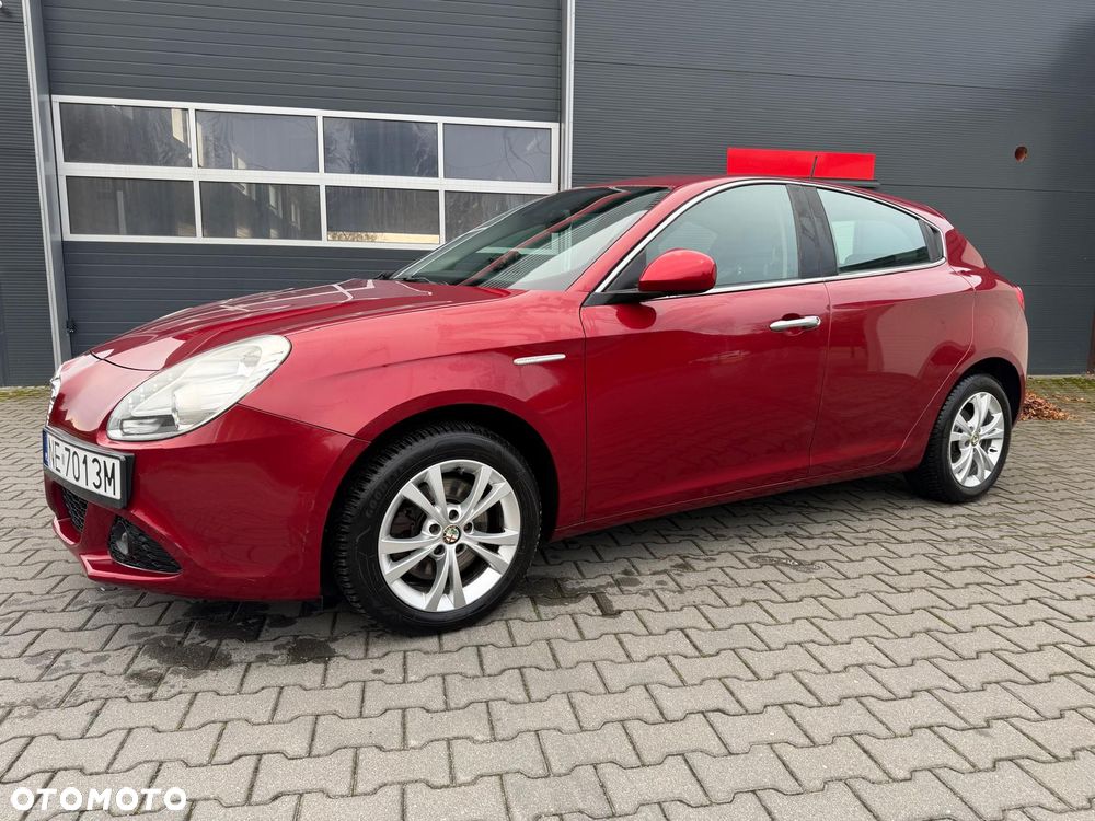 Alfa Romeo Giulietta 2011 photo 2