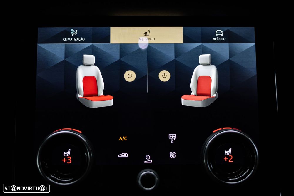 Land Rover Range Rover Evoque 1.5 P300e AWD Auto - 38