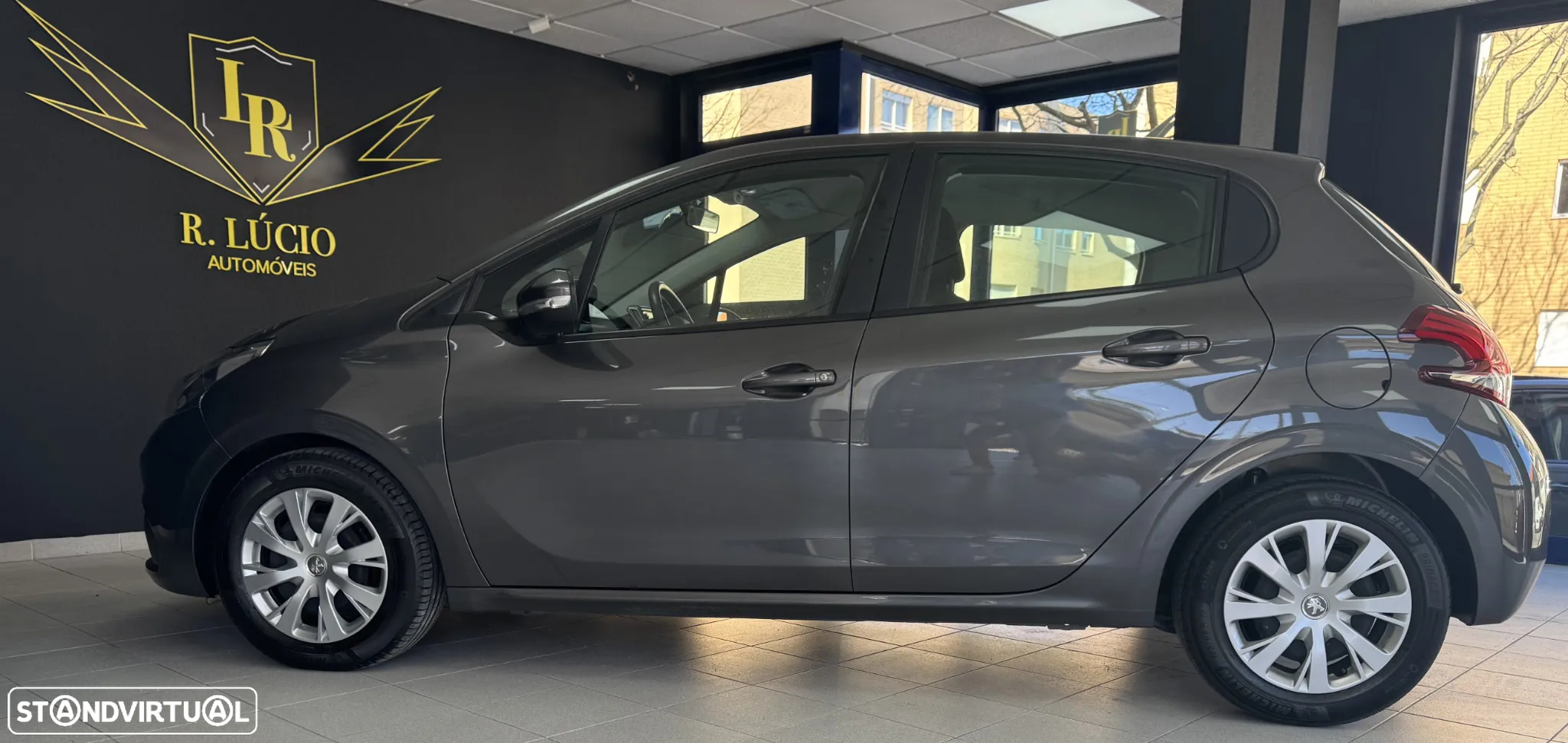 Peugeot 208 1.5 BlueHDi Allure - 12
