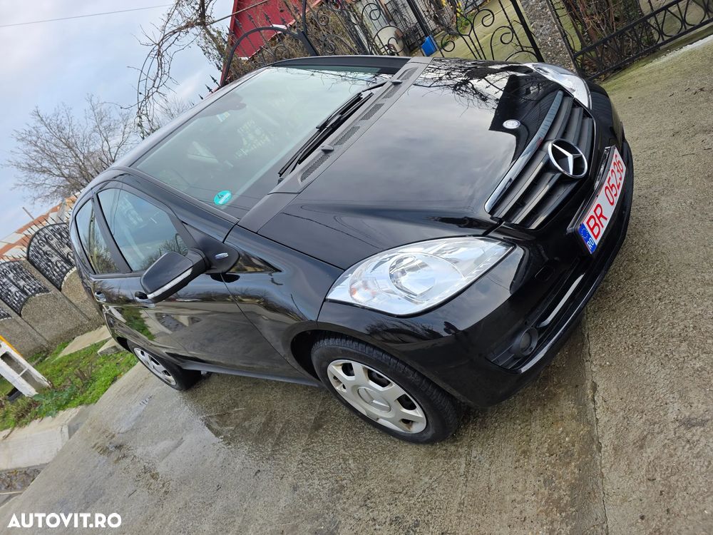 Mercedes-Benz A 160 BlueEFFICIENCY Elegance - 2