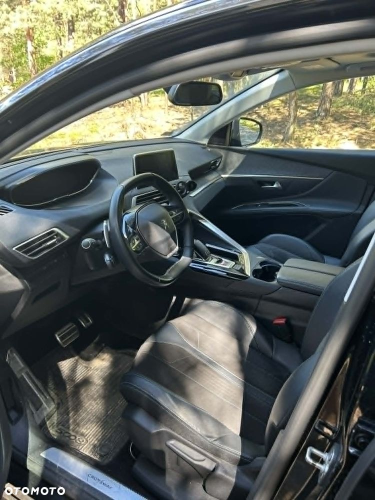 Peugeot 5008 1.5 BlueHDi Active S&S EAT8 - 6