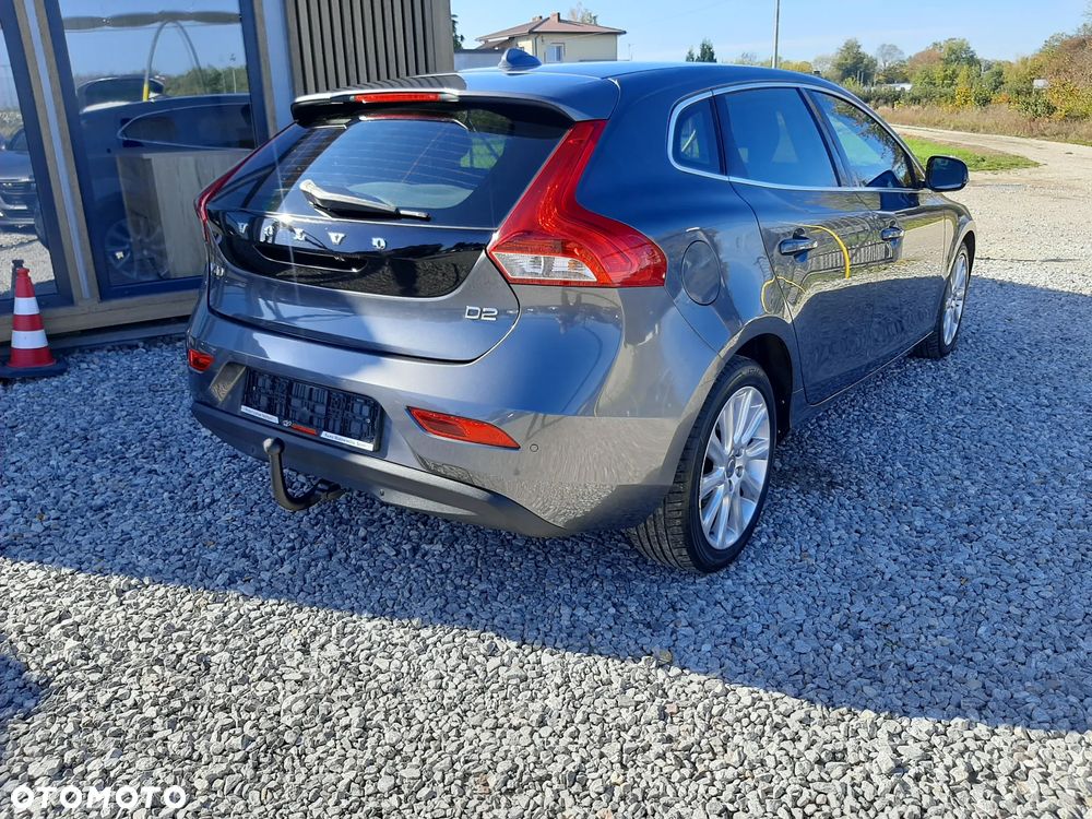 Volvo V40 D2 Momentum - 2
