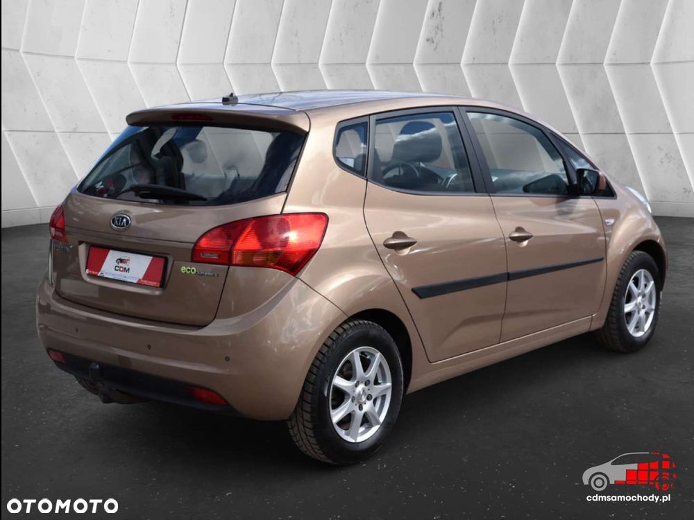 Kia Venga - 10