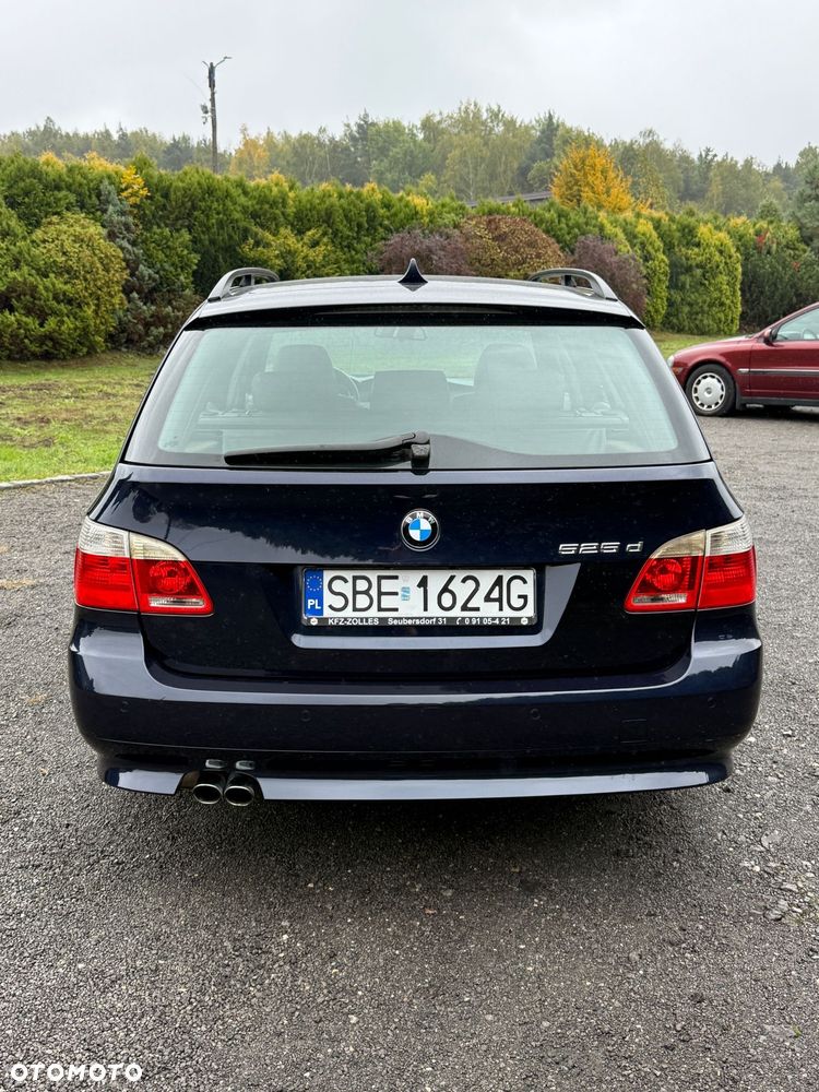 BMW Seria 5 525d - 30