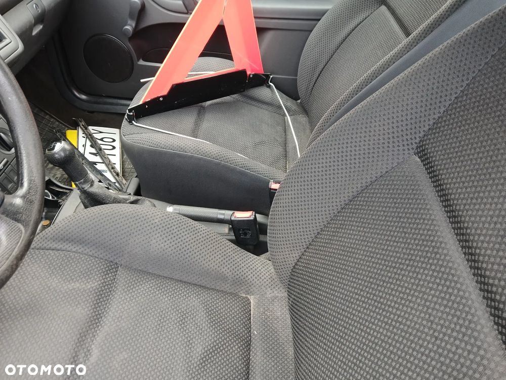 VOLKSWAGEN POLO 6N 3D LA7W  fotel fotele kanapa deska kokpit podsufitka boczek boczki klamka - 7