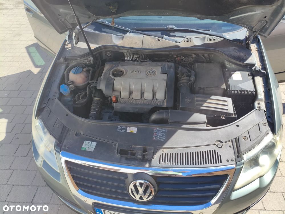Volkswagen Passat 2.0 TDI Trendline - 24