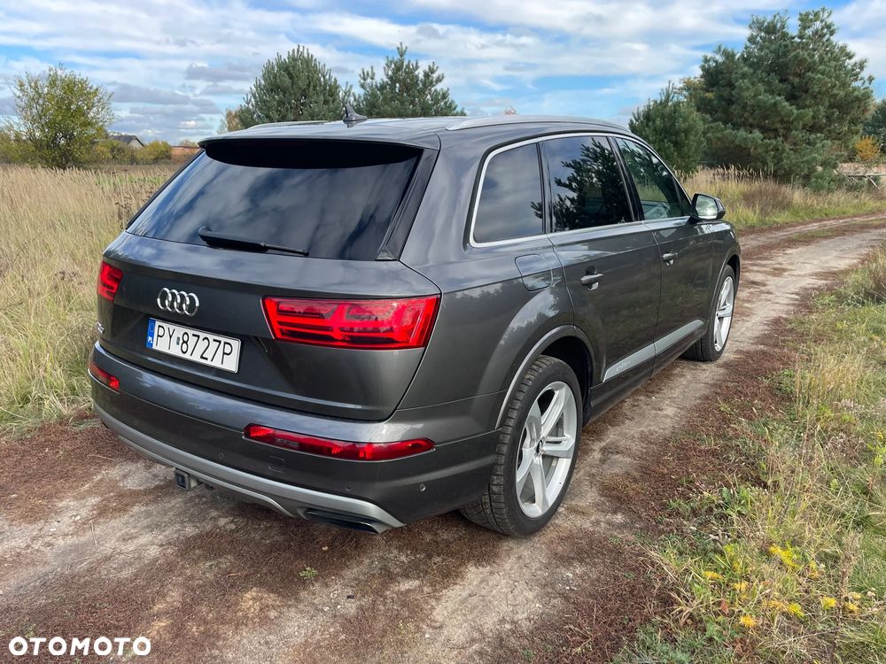 Audi Q7 3.0 TFSI Quattro Tiptr - 9