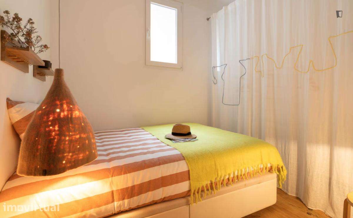 Quarto - localizado em Anjos Lisbon - Grande imagem: 2/10