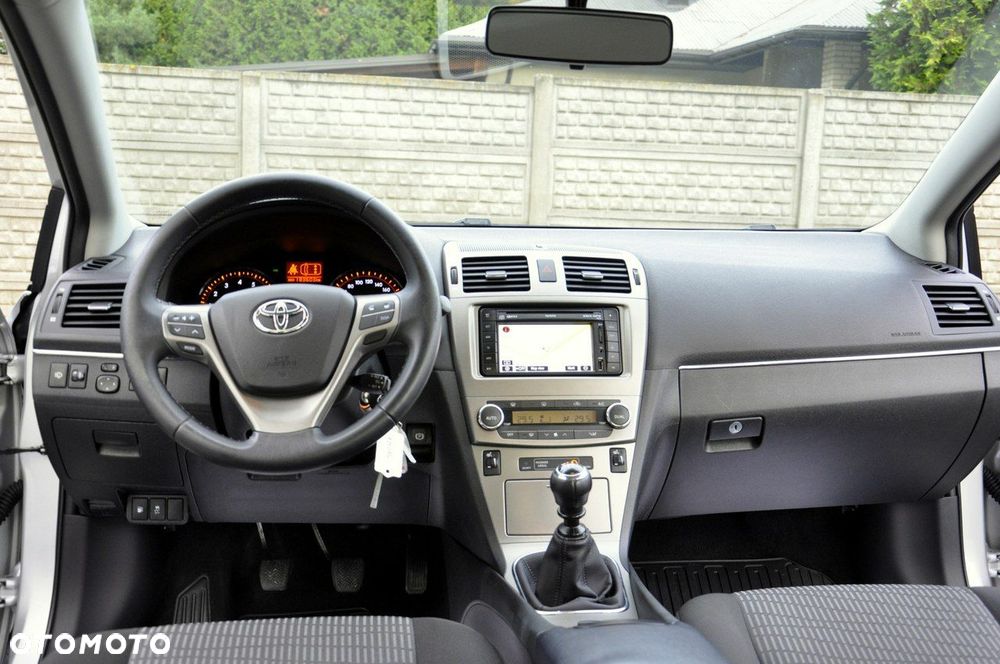 Toyota Avensis 1.8 Sol plus NAVI - 5