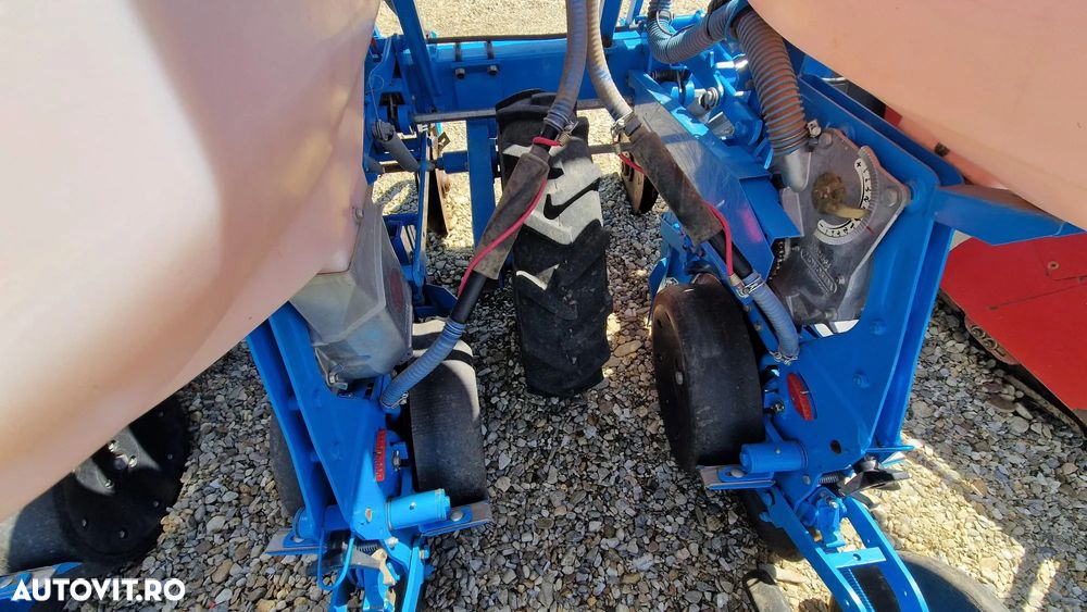 MONOSEM NG+4 6R 2X270 PRO CS4200 RCO MICROSEM SEMANATOARE PRASITOARE CU DISCURI - 15