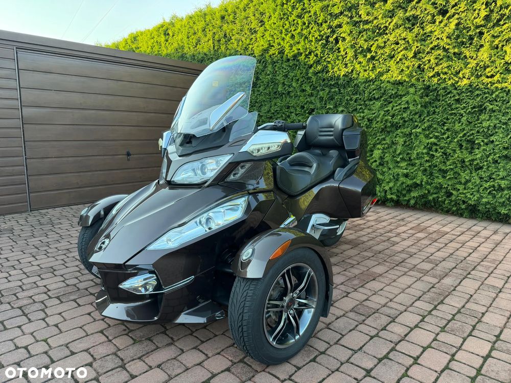 Can-Am Spyder - 1