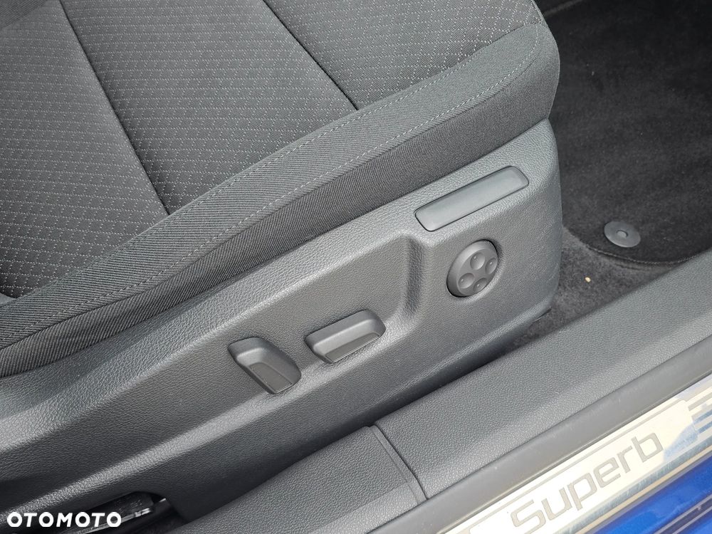 Skoda Superb 1.8 TSI DSG Exclusive - 28