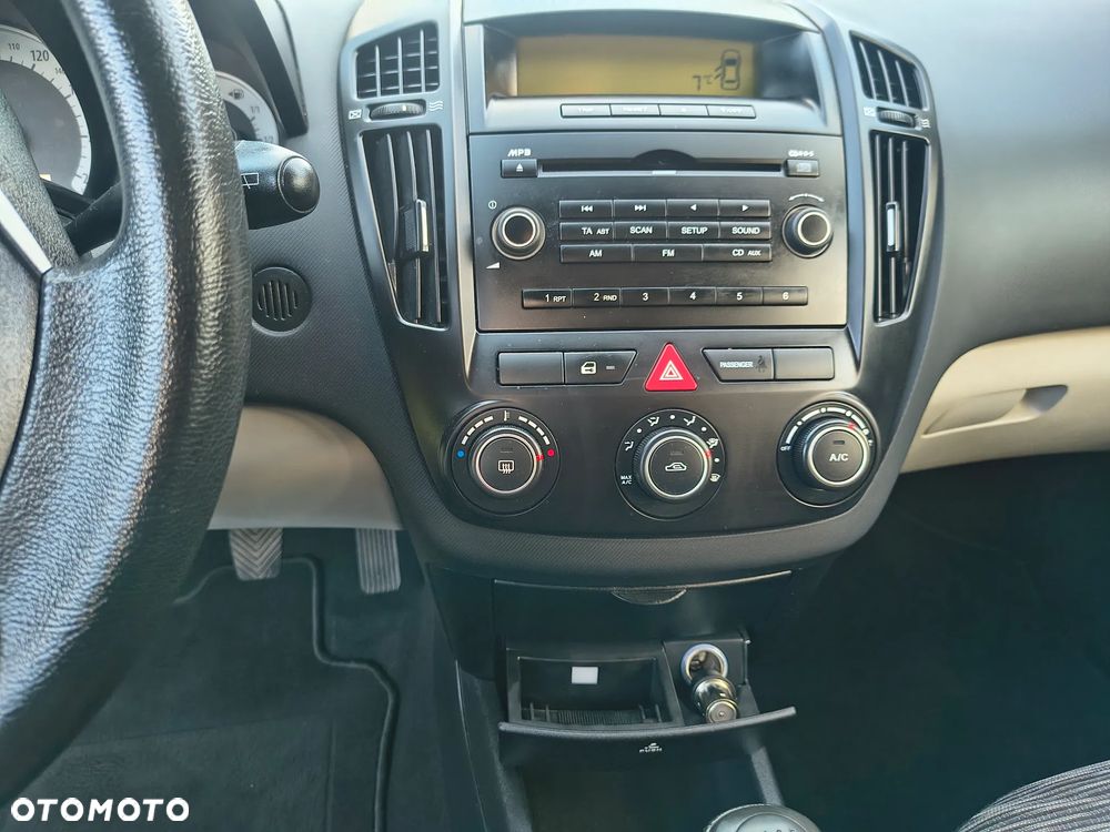 Kia Ceed 1.4 CVVT EX - 26