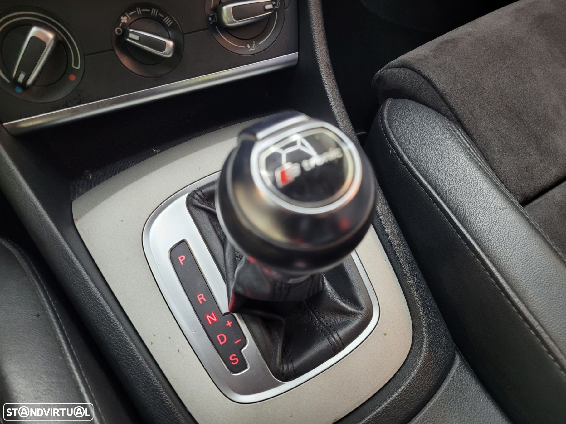 Audi Q3 2.0 TDI quattro S-tronic - 33
