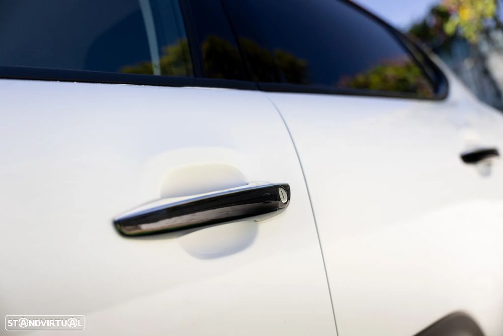 Citroën C3 1.2 PureTech Shine - 33