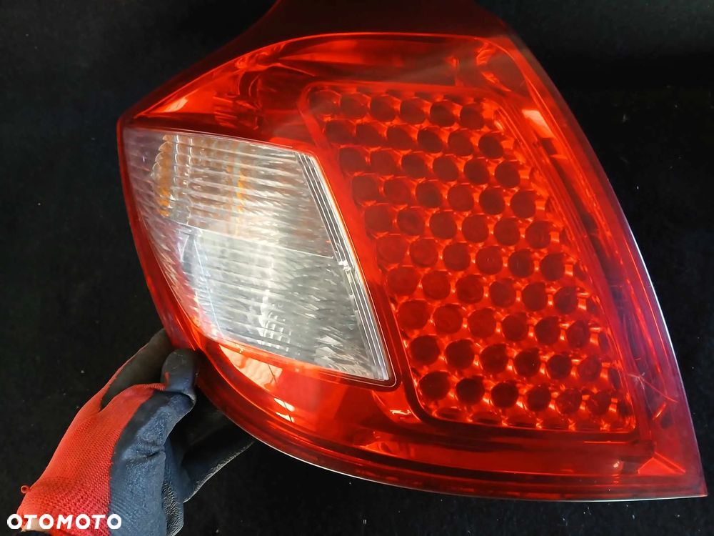 Kia Ceed HB Lampa tylna lewa, prawa-uszkodzone - 6