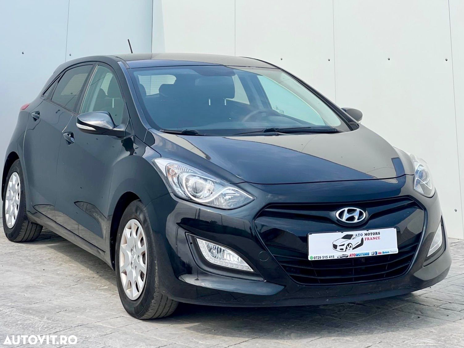 Hyundai i30 1.6 CRDI Automatik Trend - 1