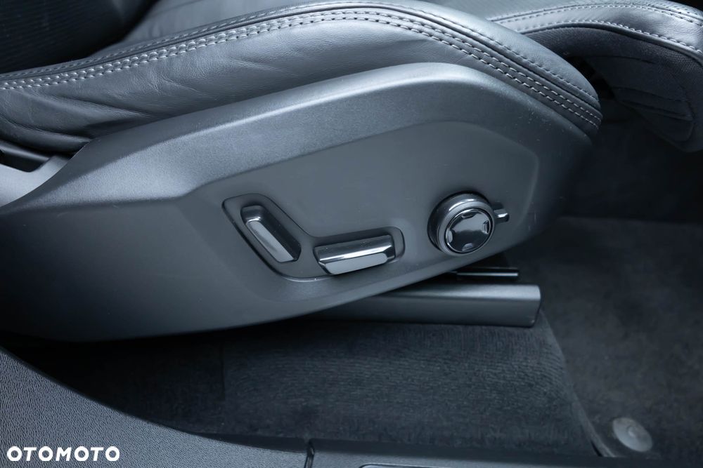 Volvo XC 90 T8 AWD Recharge Ultimate Bright - 36