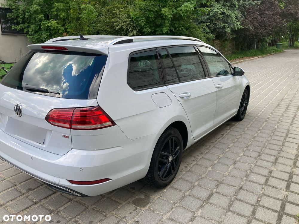 Volkswagen Golf - 5