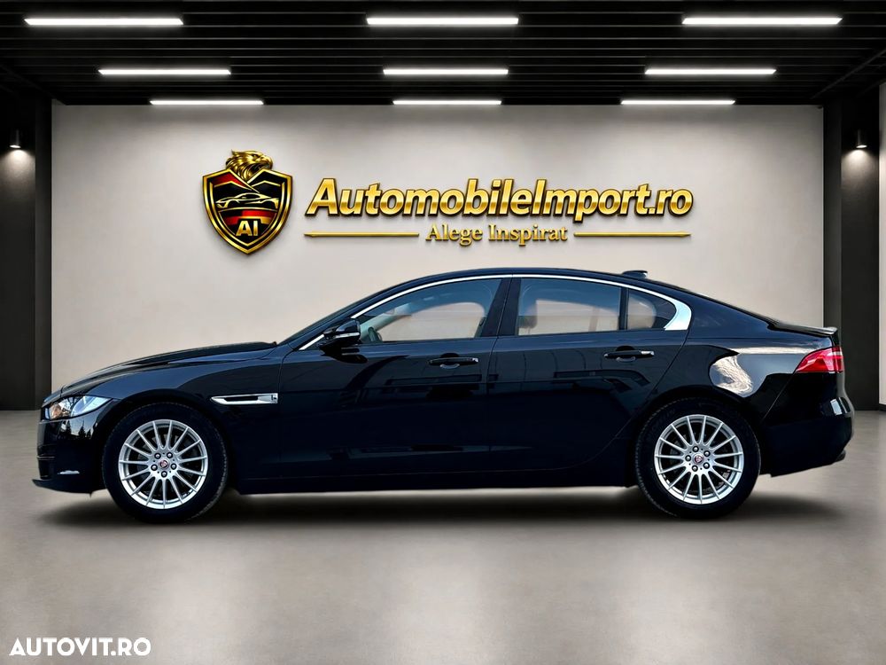 Jaguar XE 2.0 Prestige - 22