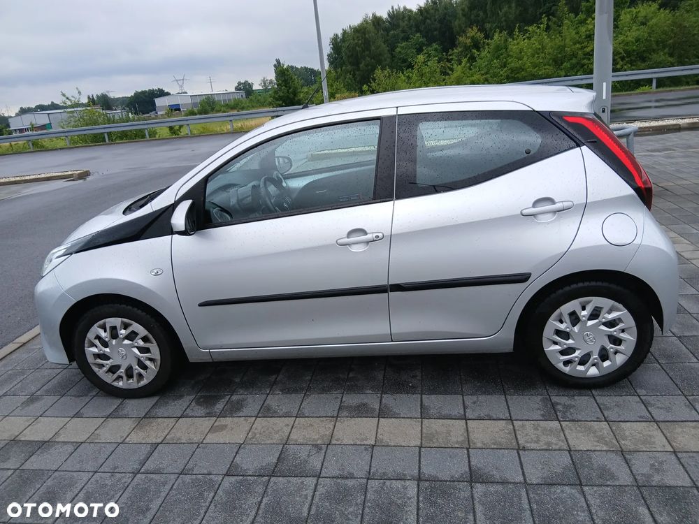 Toyota Aygo x-play - 2