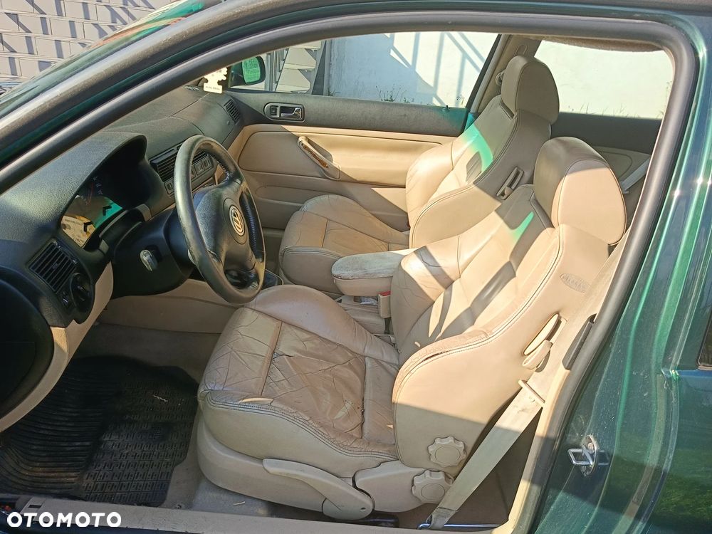 Volkswagen Golf 1.9 TDI Highline - 2