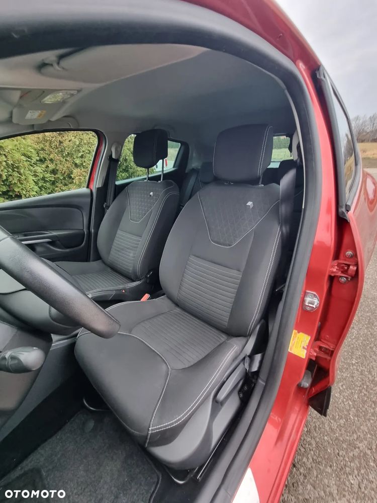 Renault Clio 1.2 16V Limited EU6 - 11