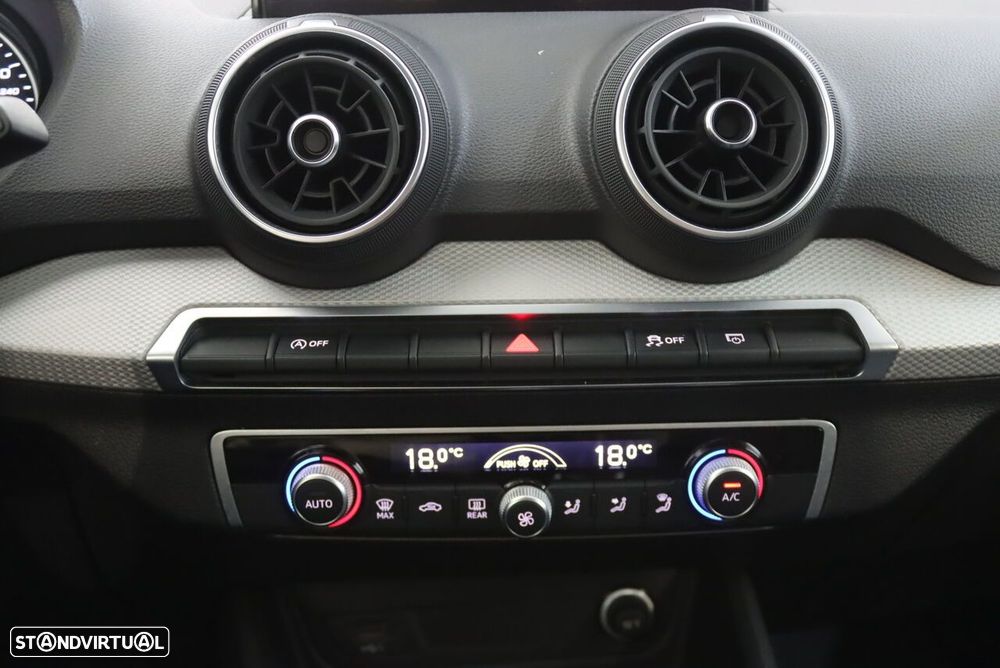 Audi Q2 30 TFSI — fotografia 13