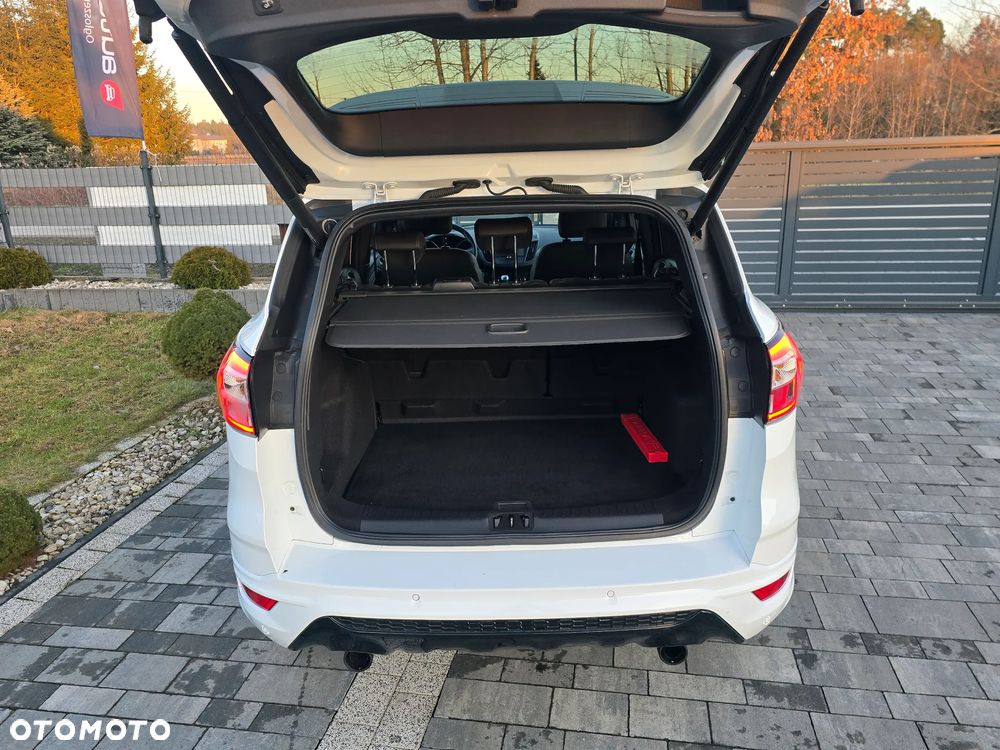 Ford Kuga 1.5 EcoBoost 2x4 ST-Line - 12