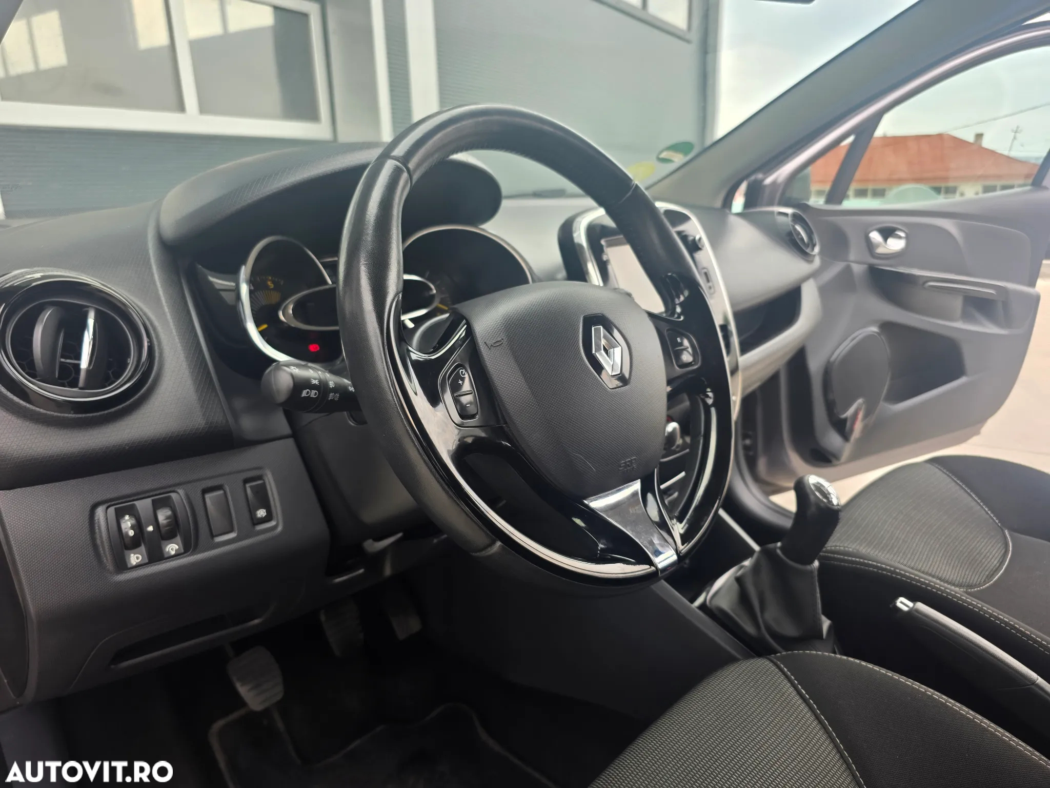 Renault Clio dCi 90 Dynamique - 20