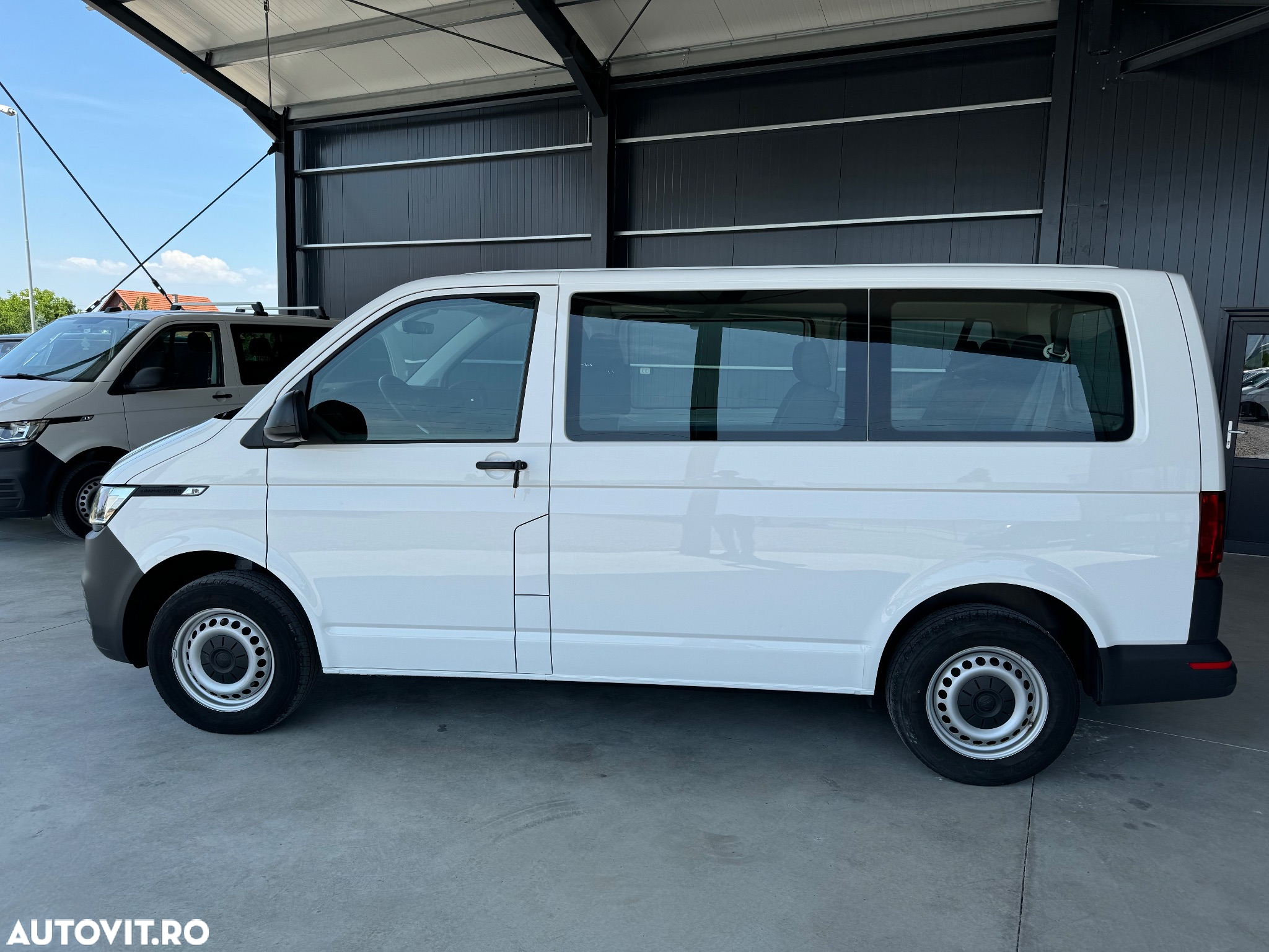 Volkswagen Transporter Kombi T6.1 2.0 TDI 81 kW KR - 10