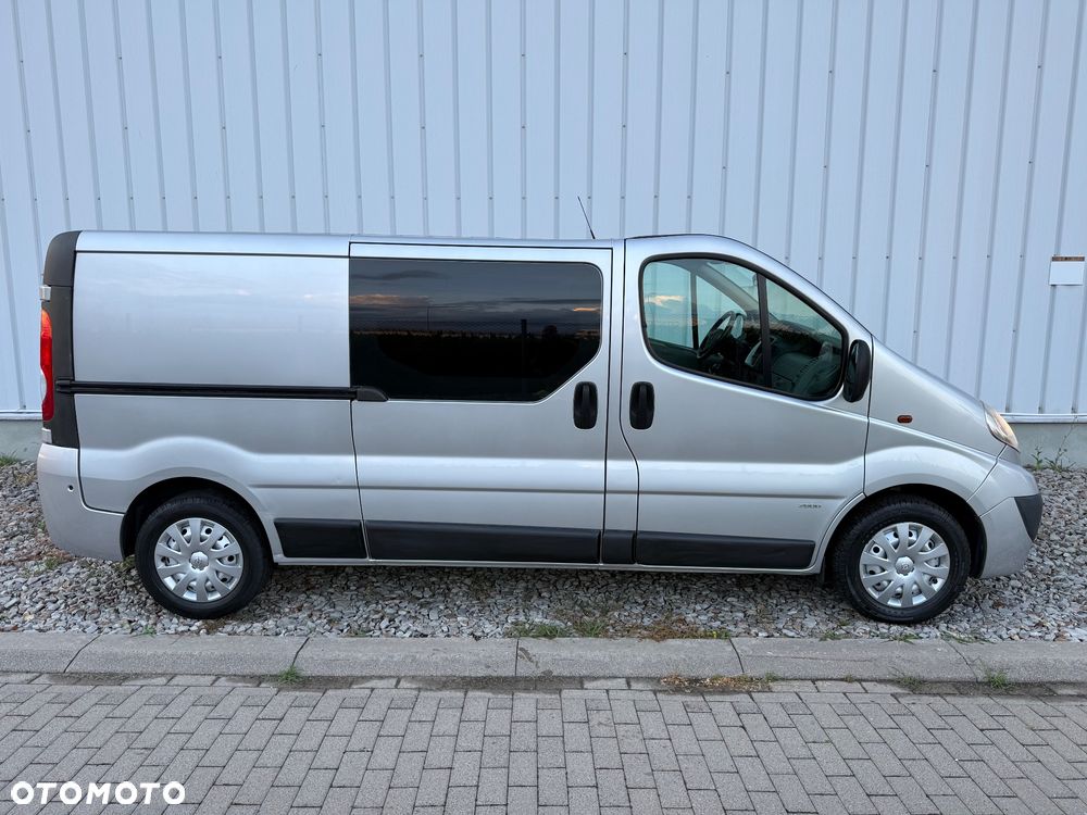 Opel Vivaro - 10