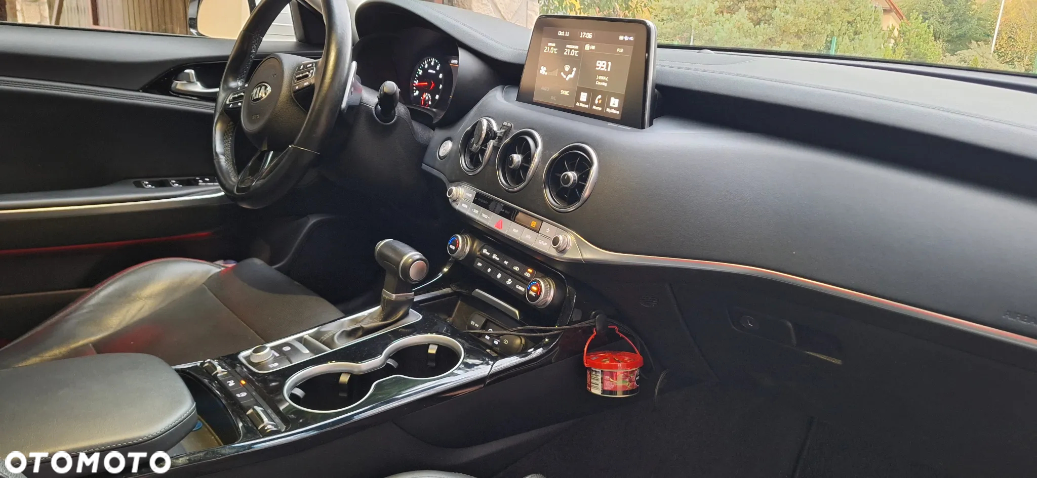 Kia Stinger - 25