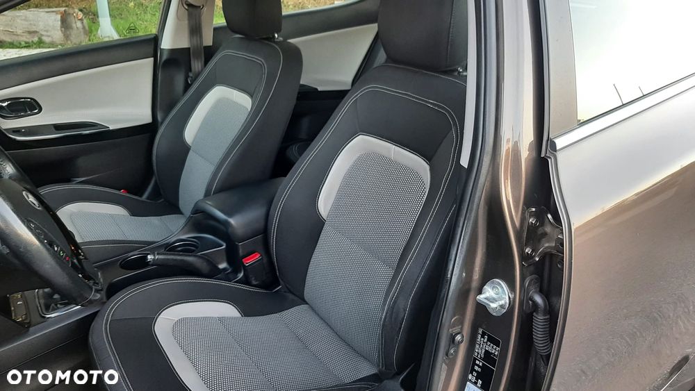 Kia Ceed 1.6 GDI Dream Team Edition - 29