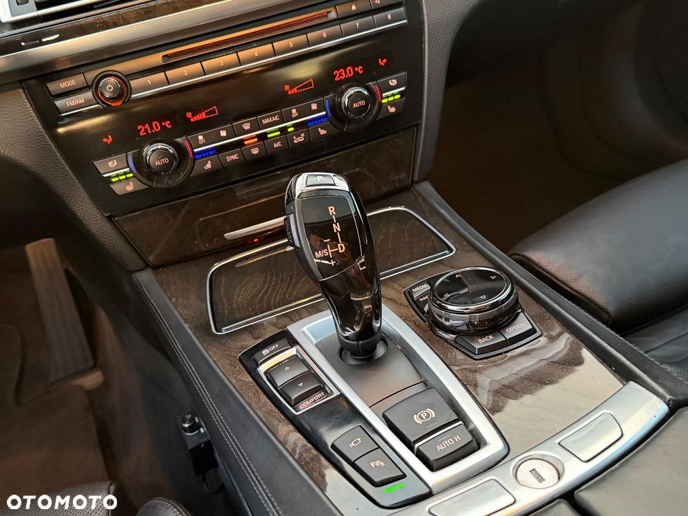 BMW Seria 7 - 19