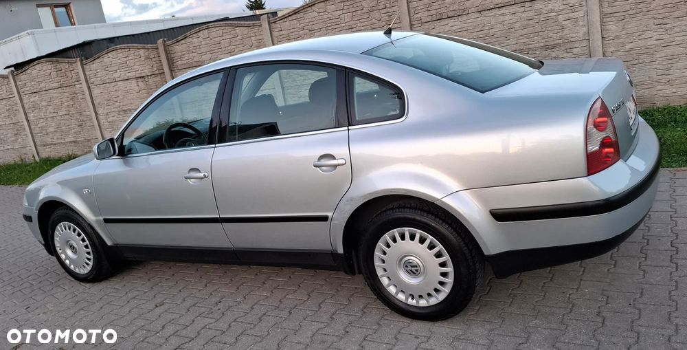 Volkswagen Passat - 10