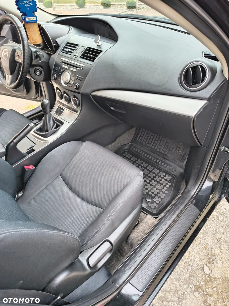 Mazda 3 1.6 Exclusive + - 20