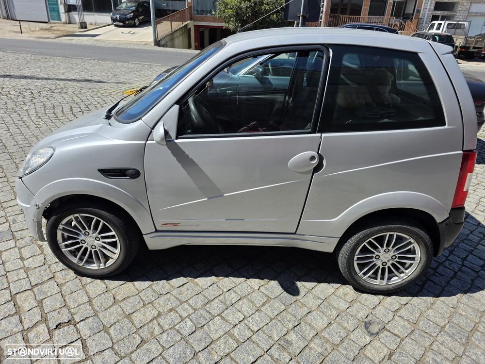 Mitsubishi Pajero - 3