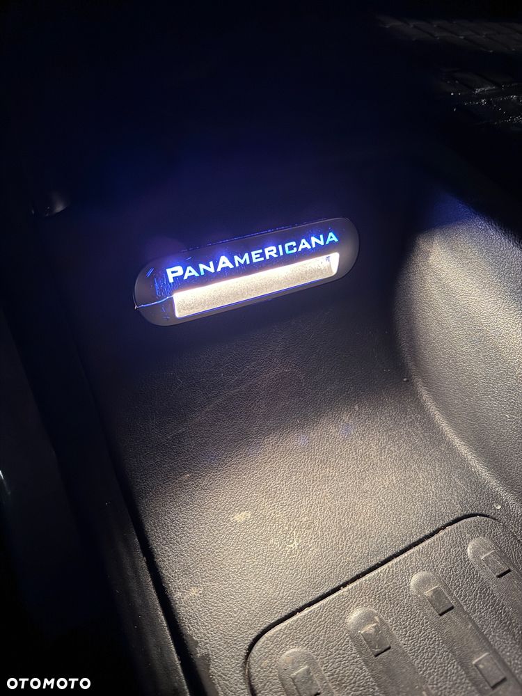 Volkswagen Multivan - 12