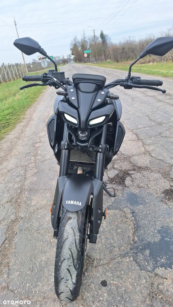 Yamaha MT - 17
