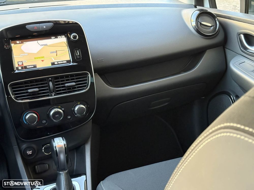 Renault Clio 1.5 dCi Limited EDC - 14