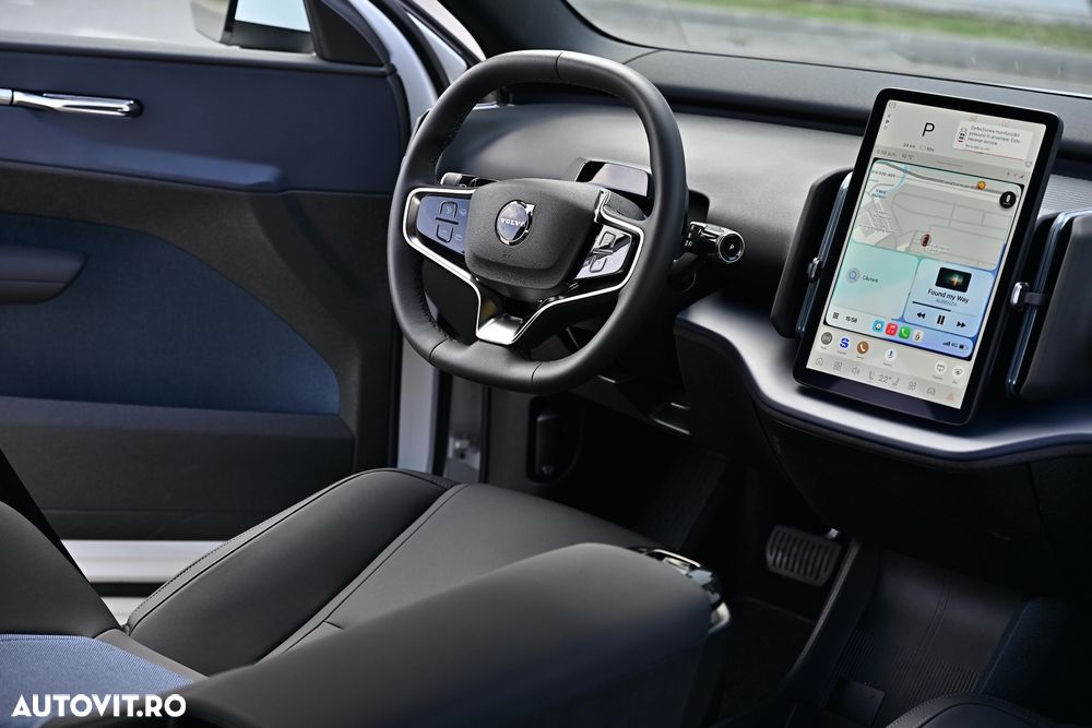 Volvo EX30 Single Motor Extended Range RWD Core - 15